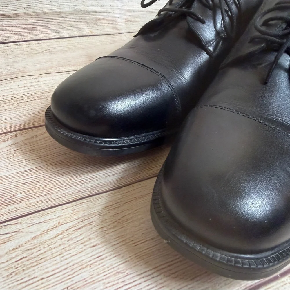 Rockport Essential Details Waterproof Cap-Toe Oxford. Black leather. Size 11.5